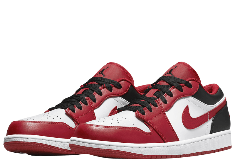 Jordan 1 Low Bulls