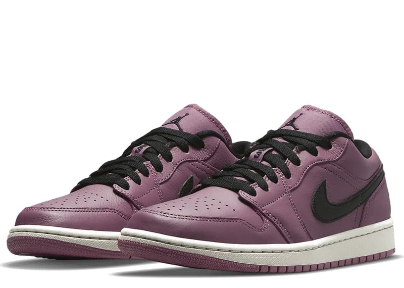 Jordan 1 Low Mulberry (W)