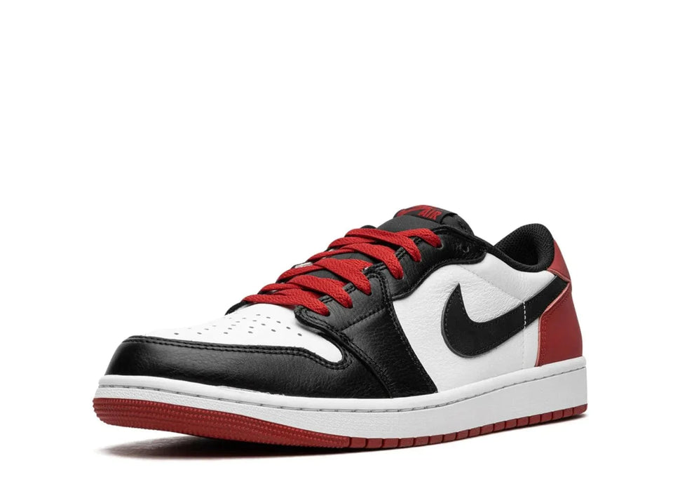 Jordan 1 Retro Low OG Black Toe (2023)