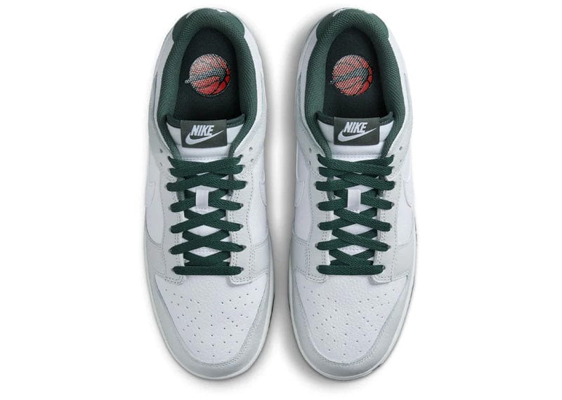 Nike Dunk Low Retro SE Photon Dust Vintage Green