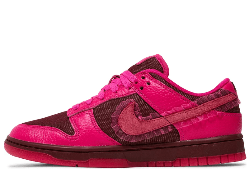 Nike Dunk Low Valentine's Day (2022) (W)