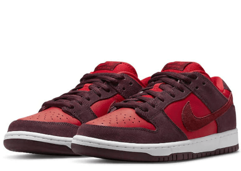 Nike SB Dunk Low Cherry