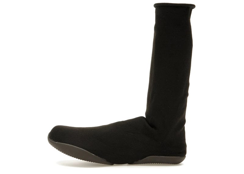 Yeezy Pod Black Size 3 (EU 45-47)